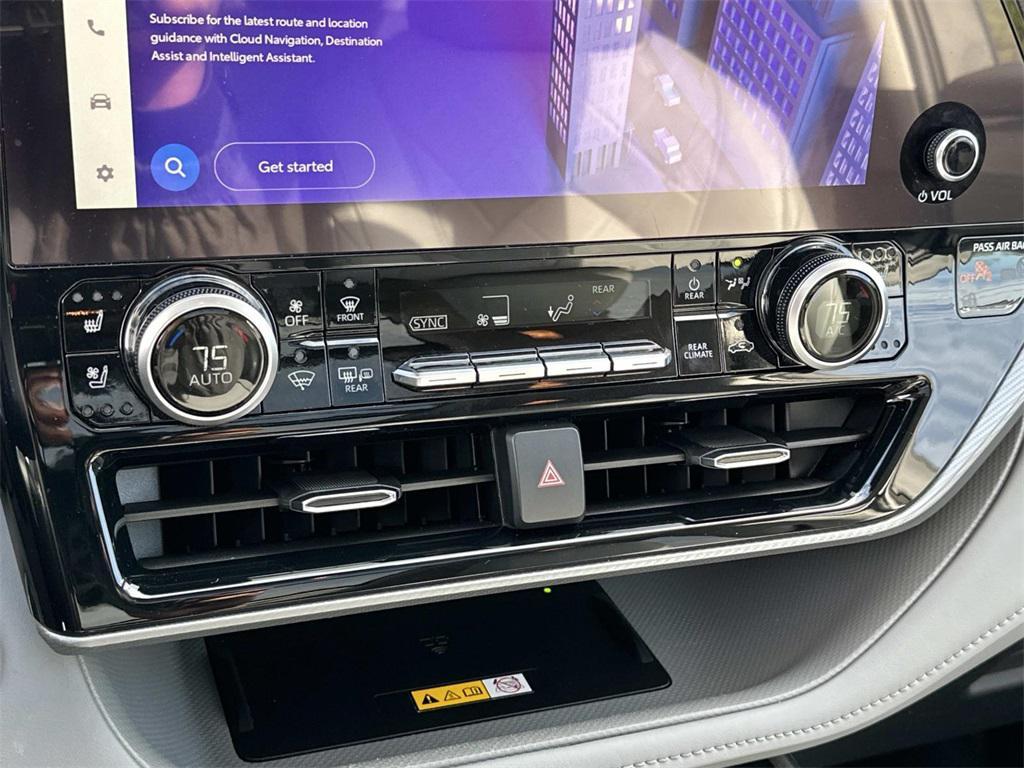 used 2024 Toyota Highlander car, priced at $46,474