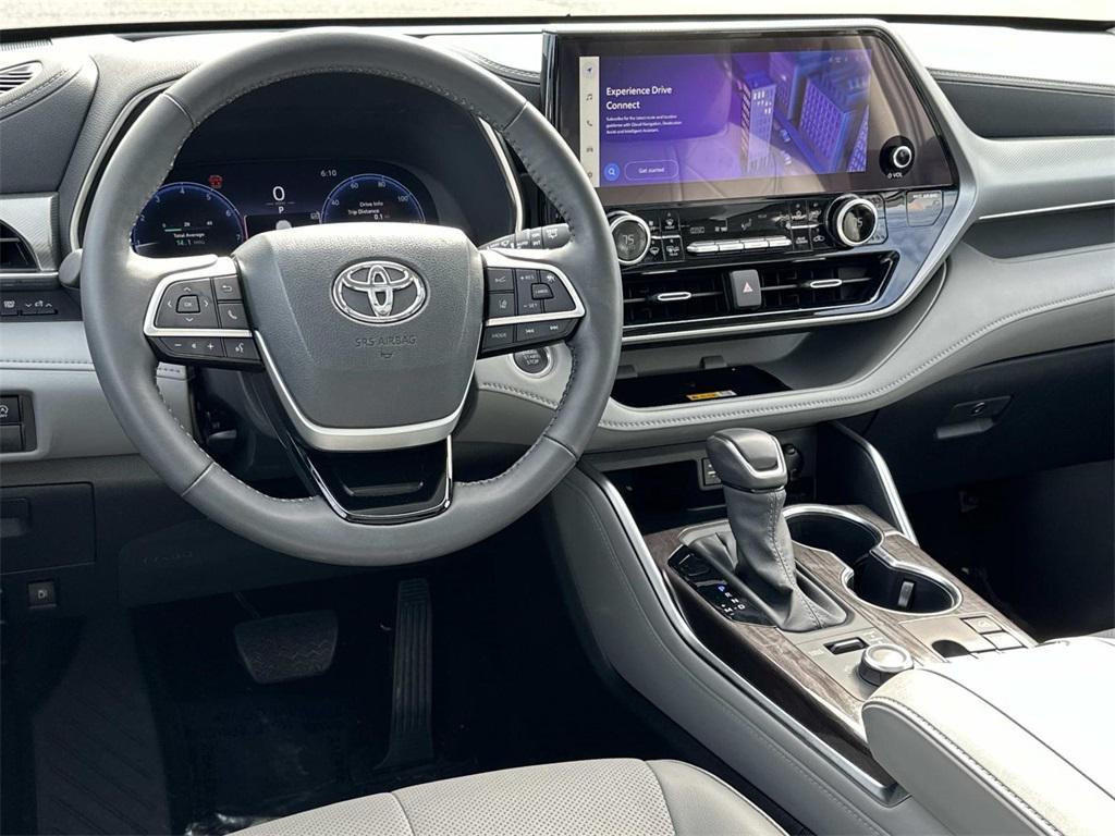used 2024 Toyota Highlander car, priced at $46,474
