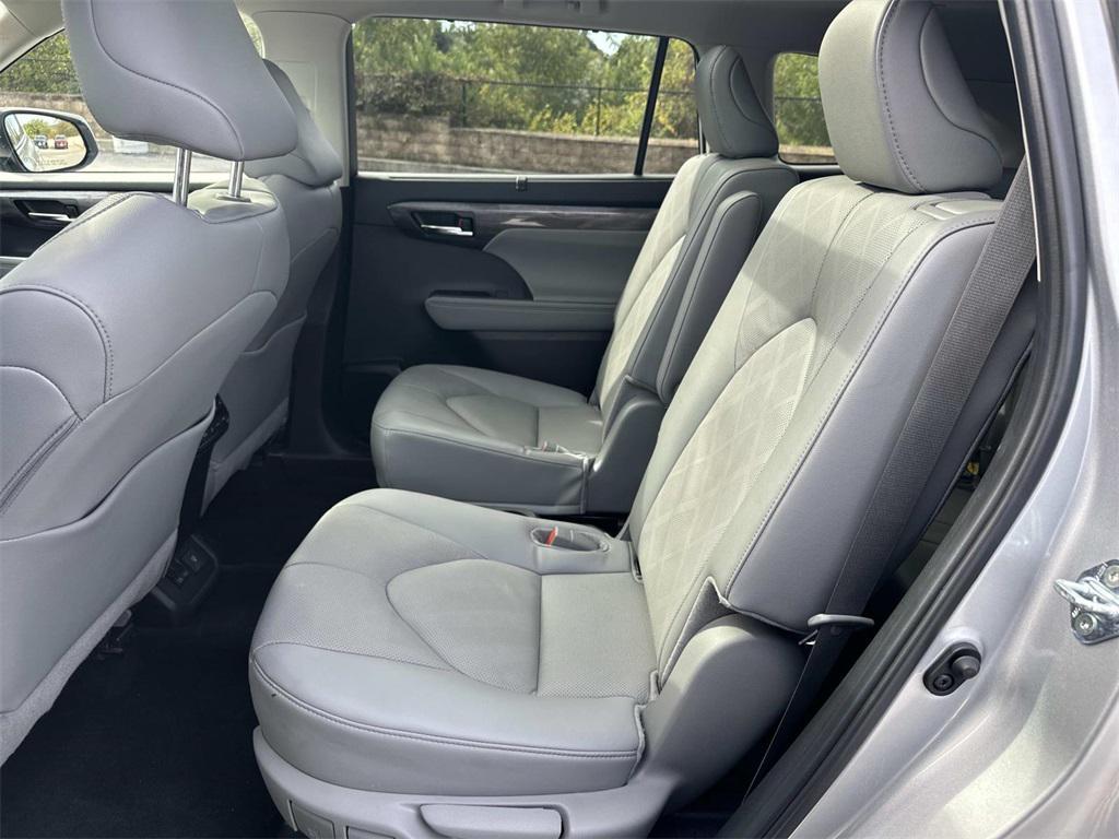 used 2024 Toyota Highlander car, priced at $46,474
