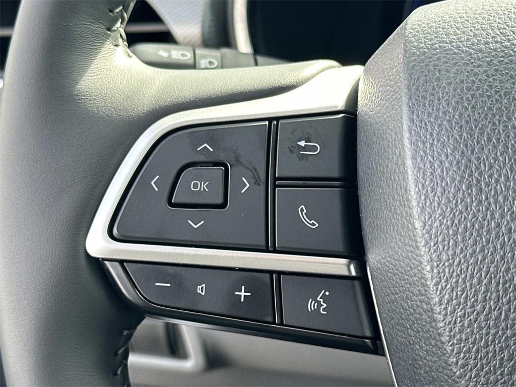 used 2024 Toyota Highlander car, priced at $46,474