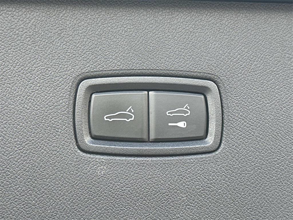 used 2024 Porsche Cayenne car, priced at $90,480