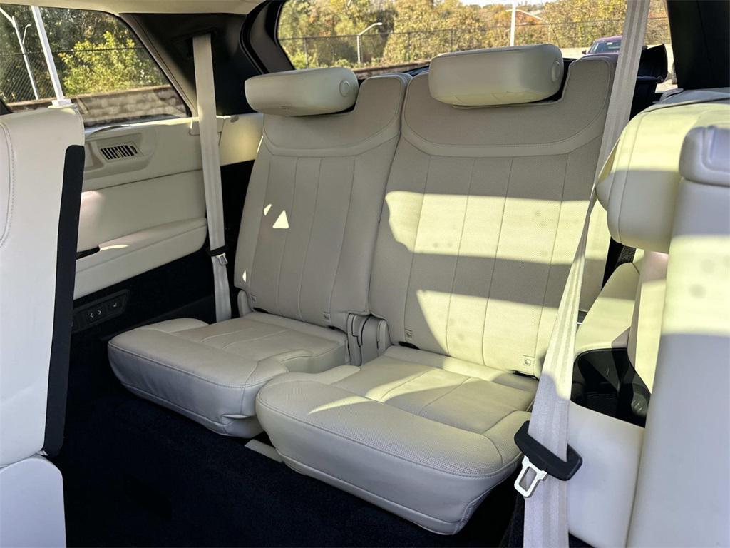 used 2023 Land Rover Range Rover car, priced at $89,249