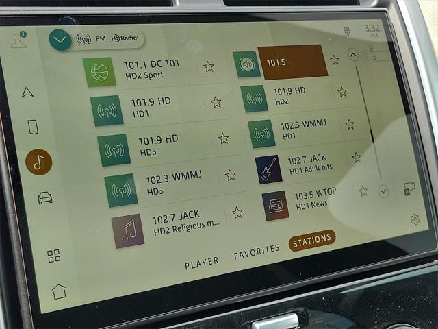 used 2024 Land Rover Discovery car, priced at $69,990