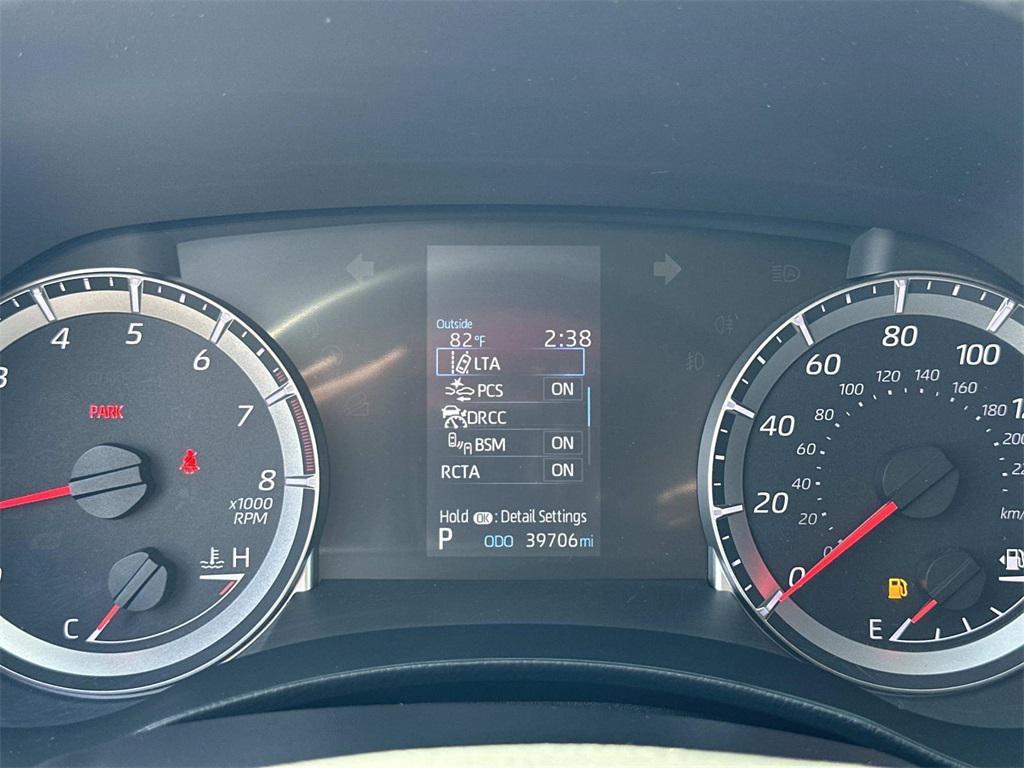 used 2022 Toyota Highlander car, priced at $30,290