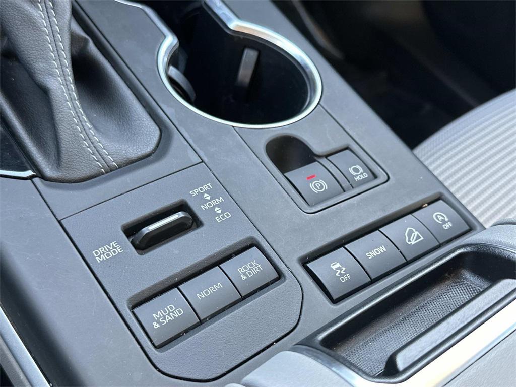 used 2022 Toyota Highlander car, priced at $29,490