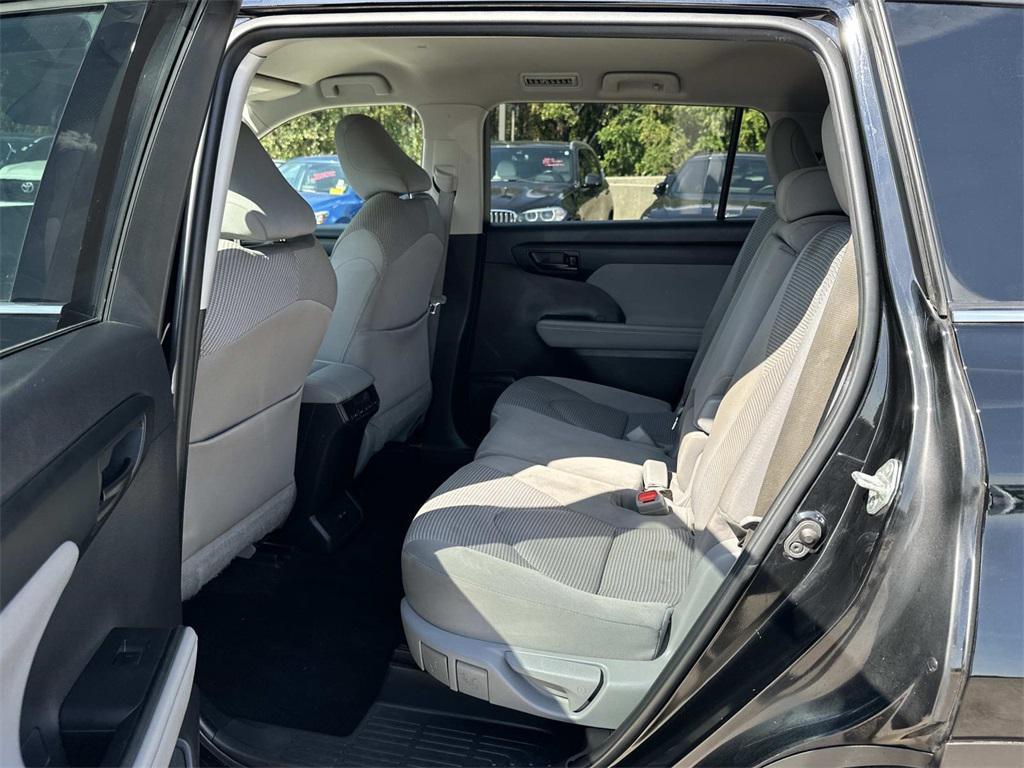 used 2022 Toyota Highlander car, priced at $30,290