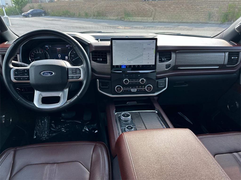 used 2024 Ford Expedition car, priced at $40,900