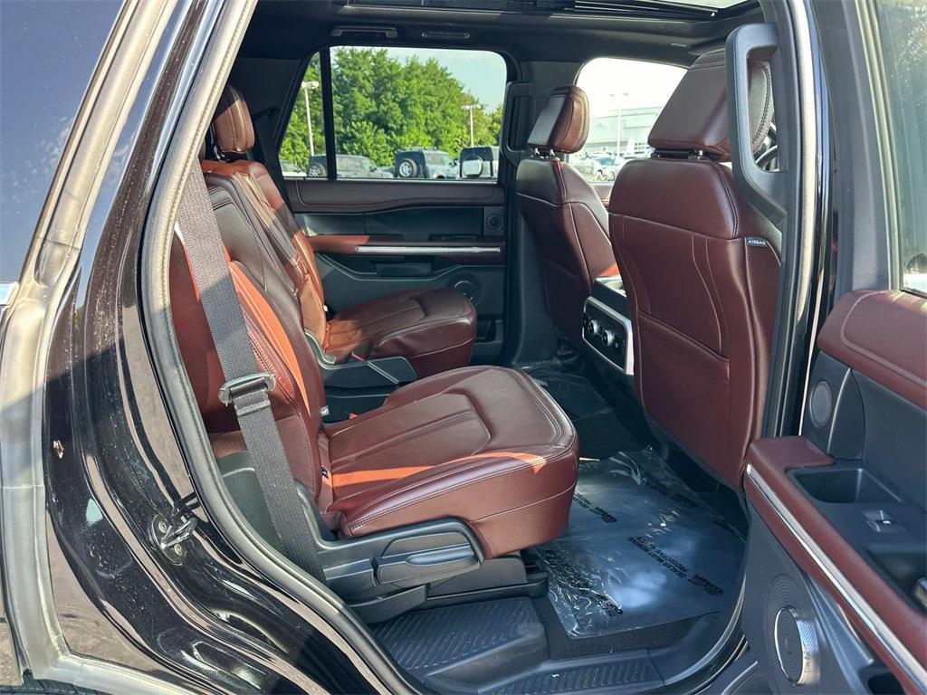 used 2024 Ford Expedition car, priced at $40,900