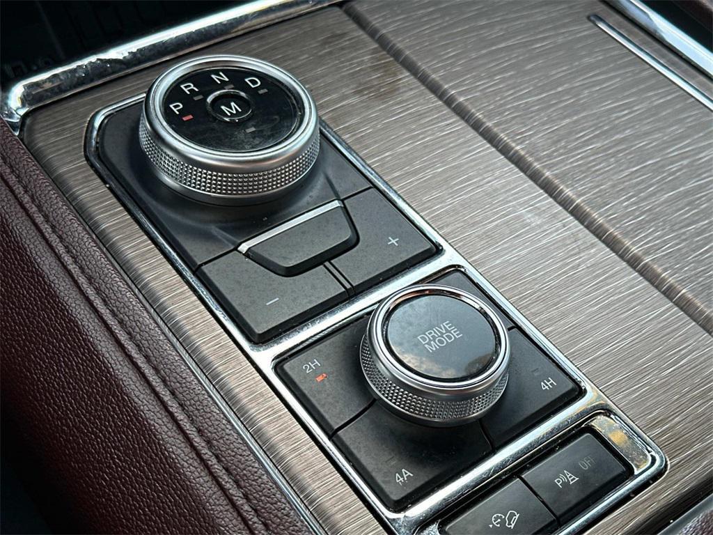 used 2024 Ford Expedition car, priced at $40,900