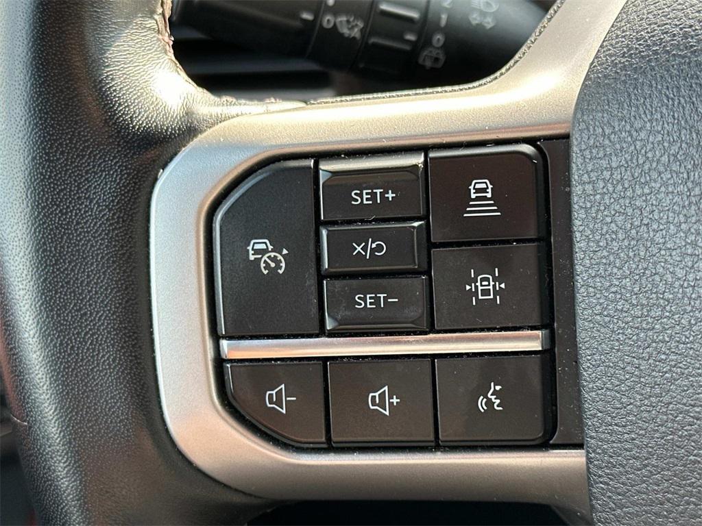 used 2024 Ford Expedition car, priced at $40,900