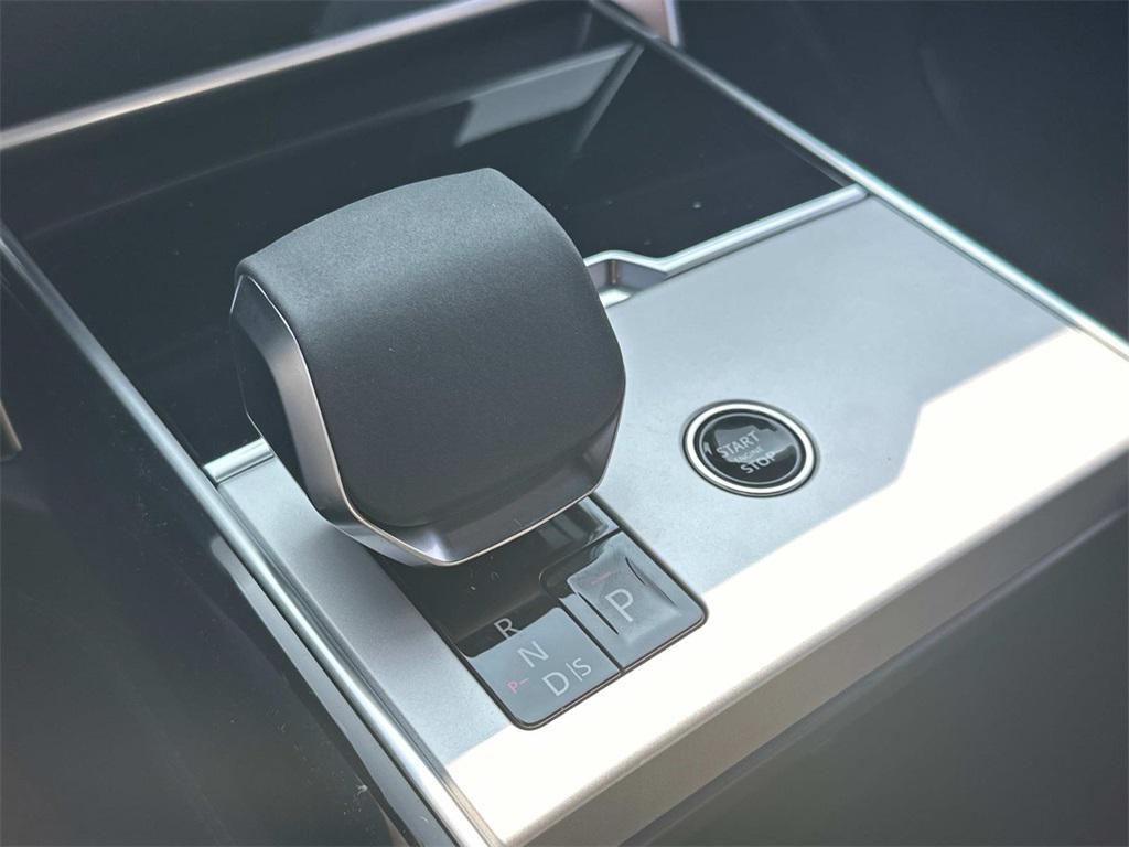 new 2025 Land Rover Range Rover car