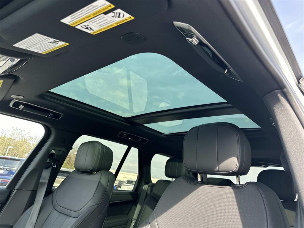 new 2025 Land Rover Range Rover car, priced at $124,110