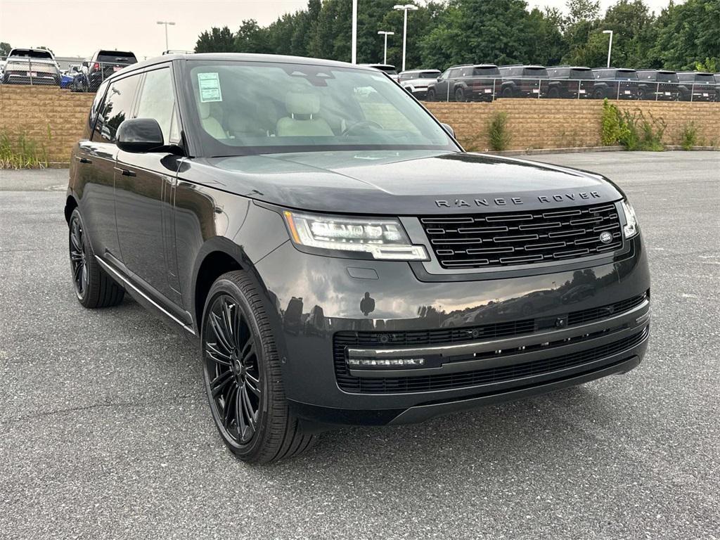 new 2025 Land Rover Range Rover car, priced at $134,575
