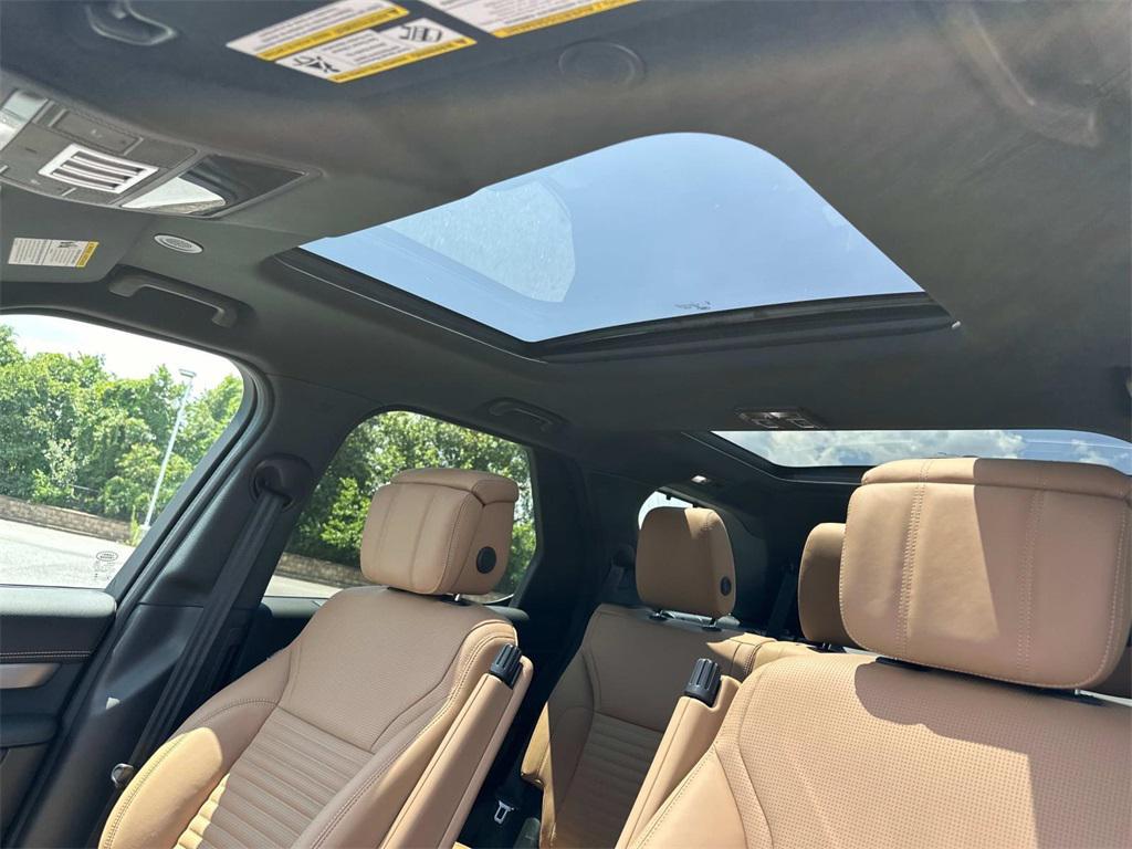 new 2025 Land Rover Discovery car, priced at $75,338
