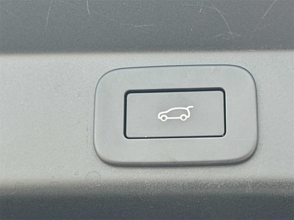 used 2025 Land Rover Range Rover Sport car, priced at $104,880