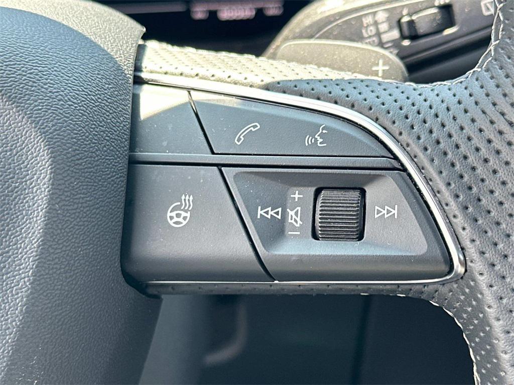 used 2023 Audi SQ5 car, priced at $45,489