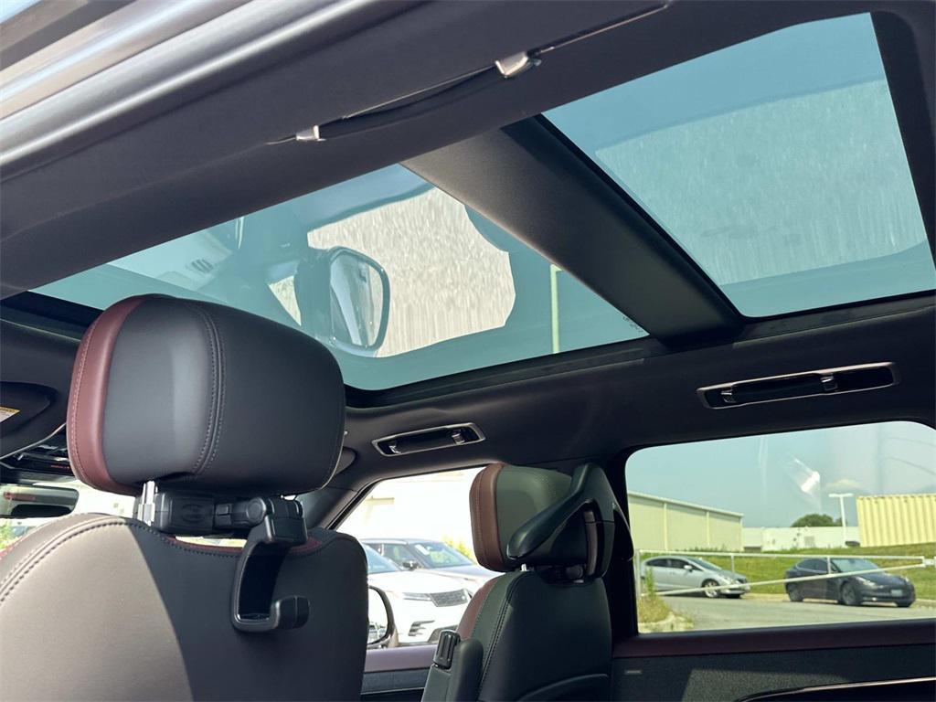 new 2025 Land Rover Range Rover Sport car, priced at $103,855