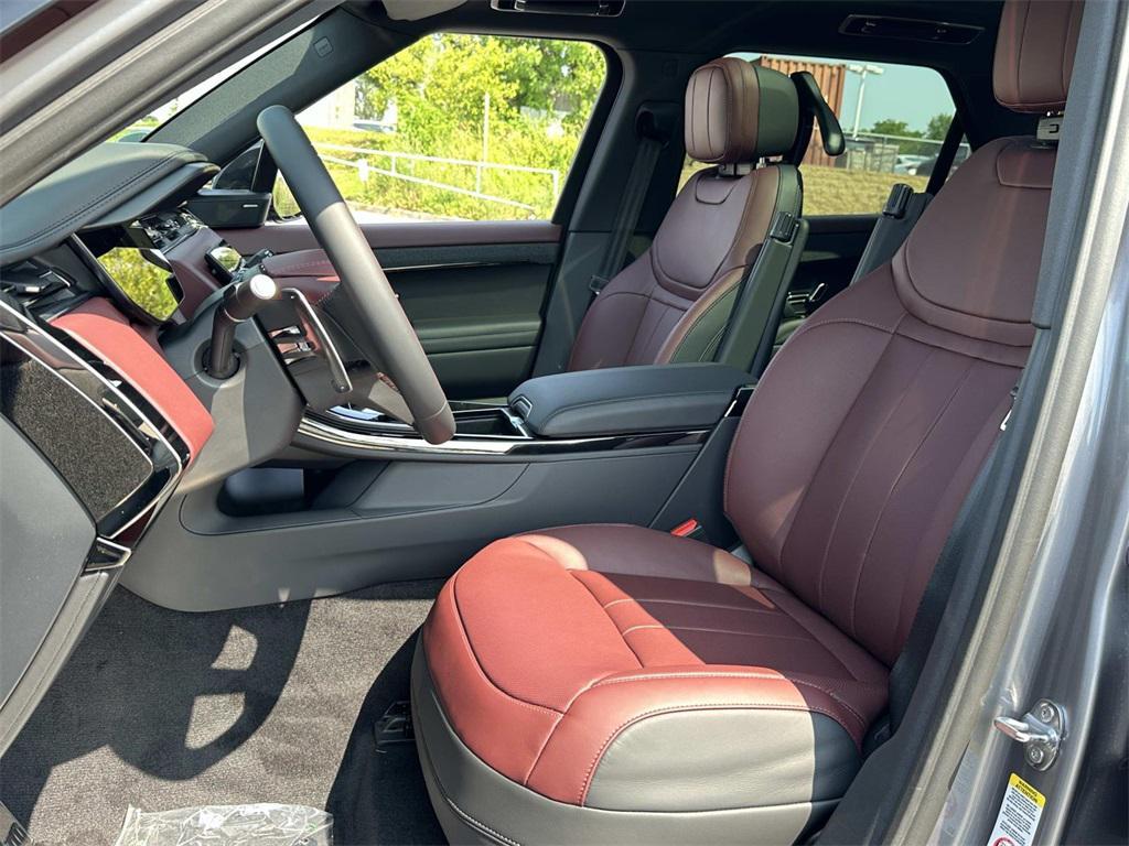 new 2025 Land Rover Range Rover Sport car, priced at $103,855