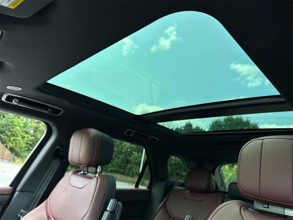 new 2025 Land Rover Range Rover Sport car, priced at $109,980