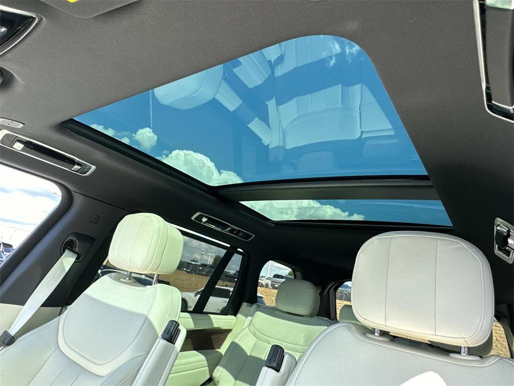 new 2025 Land Rover Range Rover car, priced at $131,825