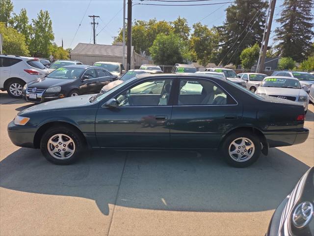 used 1998 Toyota Camry car, priced at $2,995