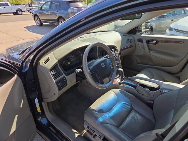 used 2006 Volvo XC70 car, priced at $4,995