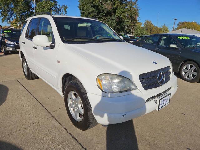 used 2000 Mercedes-Benz M-Class car, priced at $3,995