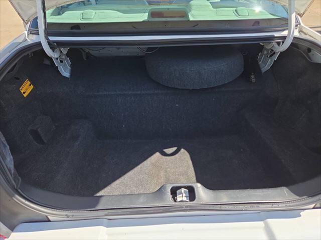 used 2004 Mercury Grand Marquis car, priced at $2,995