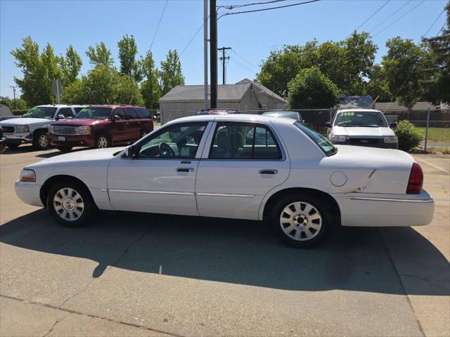 used 2004 Mercury Grand Marquis car, priced at $2,995