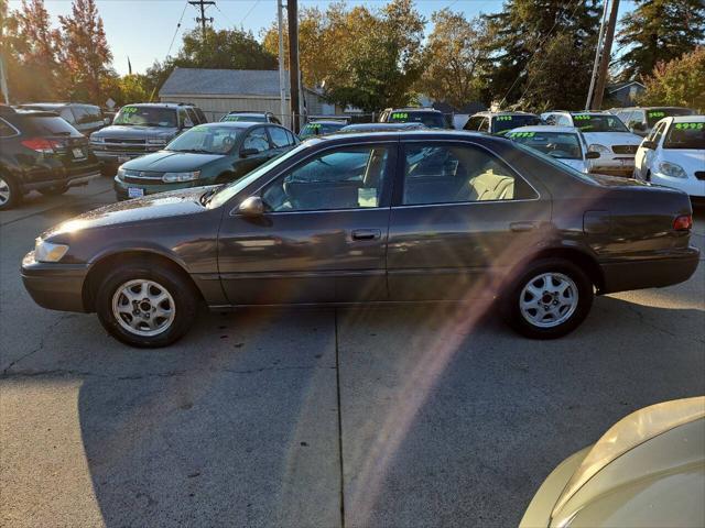 used 1998 Toyota Camry car, priced at $2,995