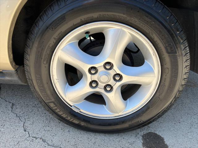 used 2001 Ford Taurus car, priced at $3,450