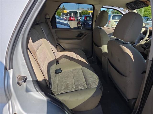 used 2005 Ford Escape car, priced at $3,995