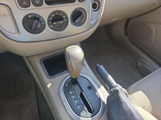 used 2005 Ford Escape car, priced at $3,995