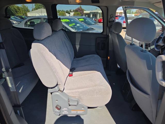 used 2000 Nissan Quest car, priced at $2,995