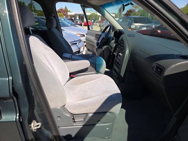 used 2000 Nissan Quest car, priced at $2,995