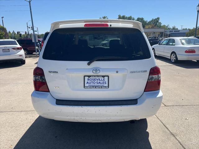 used 2005 Toyota Highlander car, priced at $4,995