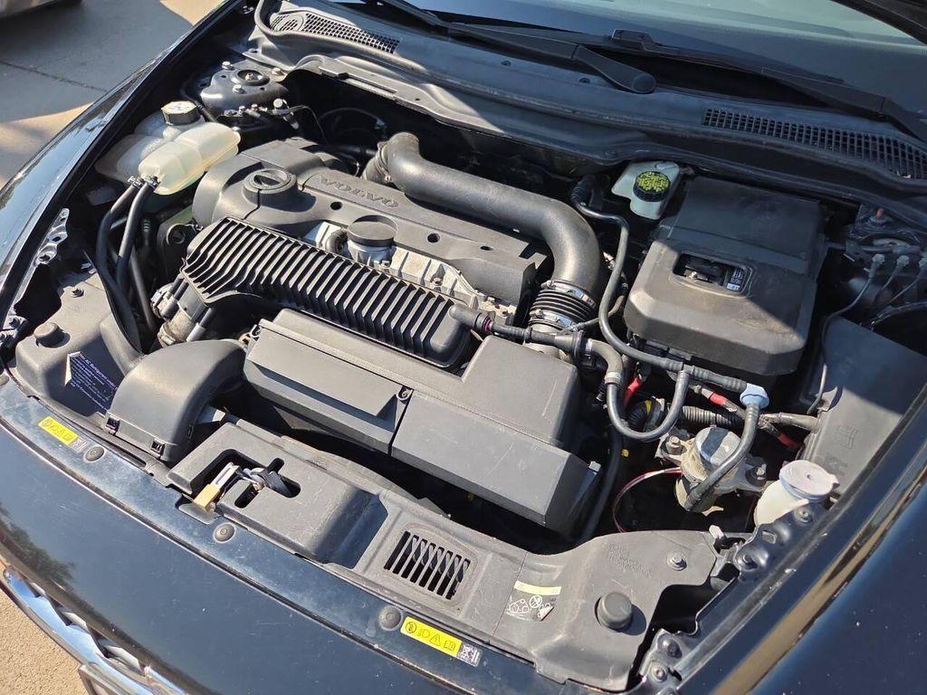 used 2007 Volvo C70 car, priced at $3,995