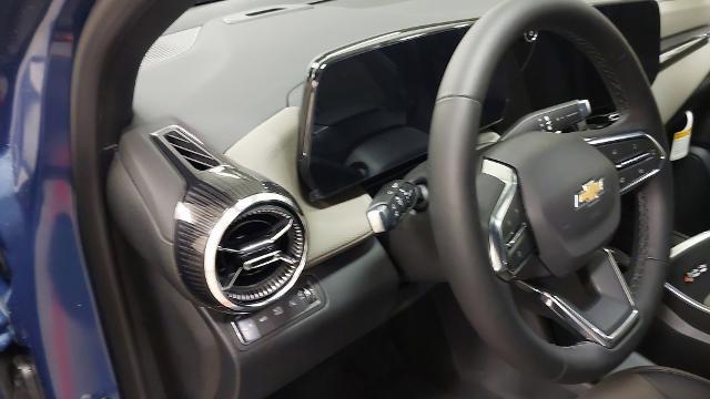 new 2026 Chevrolet Equinox car, priced at $32,545