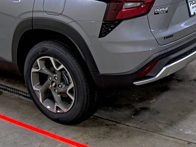 new 2025 Chevrolet Trax car, priced at $25,210