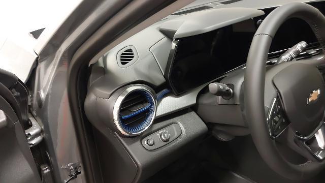 new 2025 Chevrolet Trax car, priced at $25,210