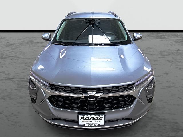 new 2025 Chevrolet Trax car, priced at $25,210