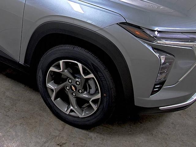 new 2025 Chevrolet Trax car, priced at $25,210