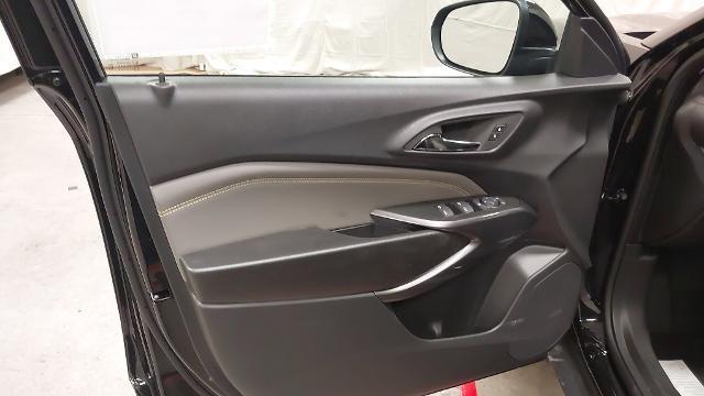 new 2025 Chevrolet Trax car, priced at $26,235