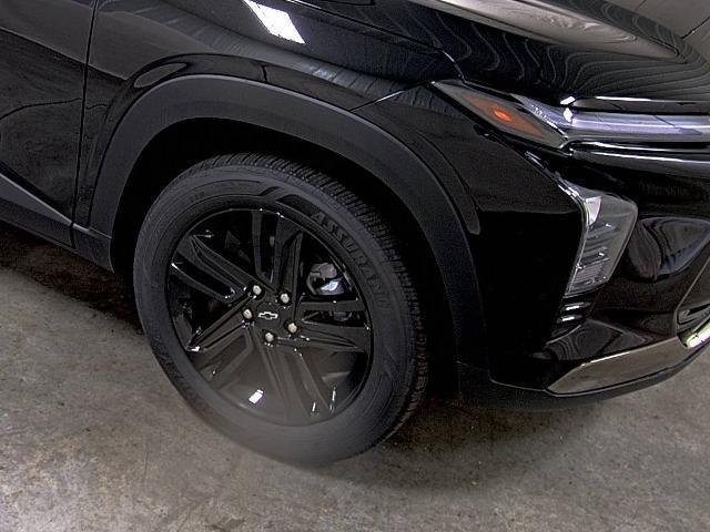 new 2025 Chevrolet Trax car, priced at $26,235