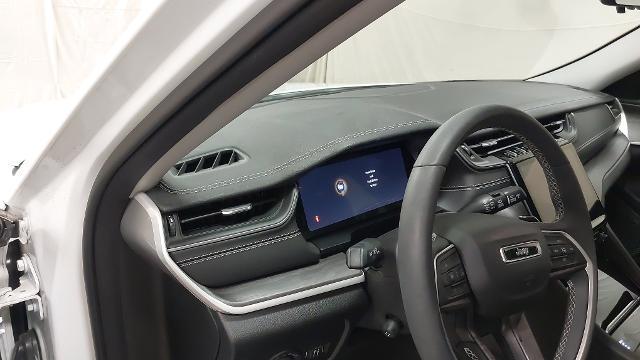 used 2023 Jeep Grand Cherokee car, priced at $36,990