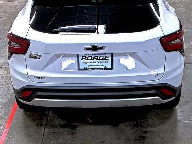 new 2025 Chevrolet Trax car, priced at $25,210