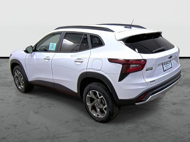 new 2025 Chevrolet Trax car, priced at $25,210