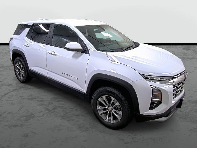 new 2026 Chevrolet Equinox car, priced at $32,995