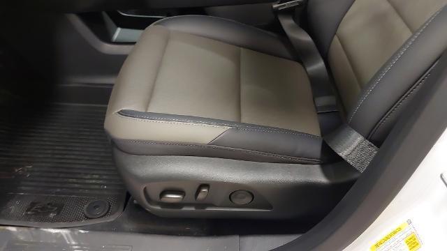 new 2026 Chevrolet Equinox car, priced at $33,370