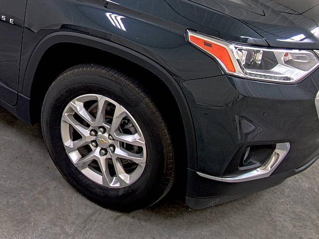 used 2021 Chevrolet Traverse car, priced at $29,699